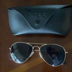 DIFF Cruz aviator sunglasses NWOT